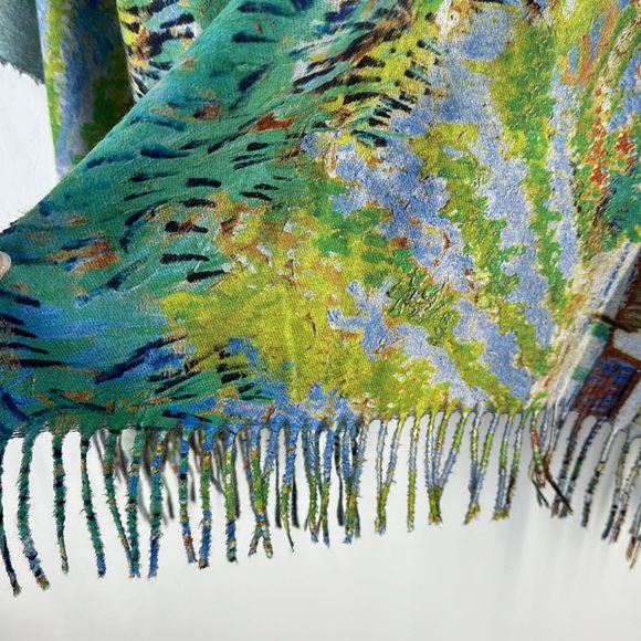 Beautiful Italian Cashmere Wrap Scarf - Picture 3 of 8